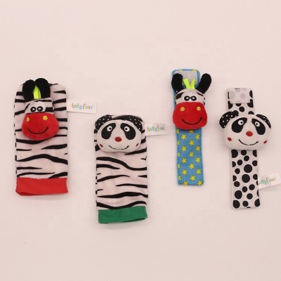 LOW MOQ kids soft toy animal soft baby rattle socks toys wrist rattle set